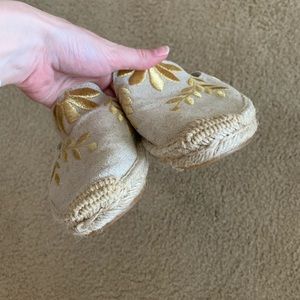 Soludos Shoes - Soludos Gold Embroidered Mules Soludos Shoes - Soludos Gold Embroidered Mules